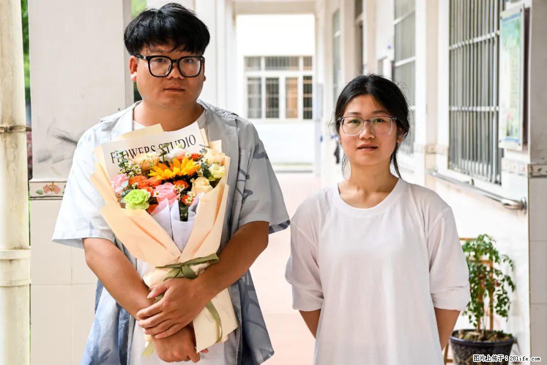 全网追的“扁担女孩”,找了一份暑假工,时薪12元 - 博尔塔拉生活资讯 - 博尔塔拉28生活网 betl.28life.com